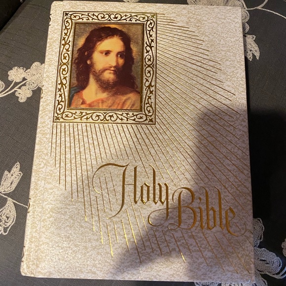 Vintage Fireside Family Bible Catholic like new